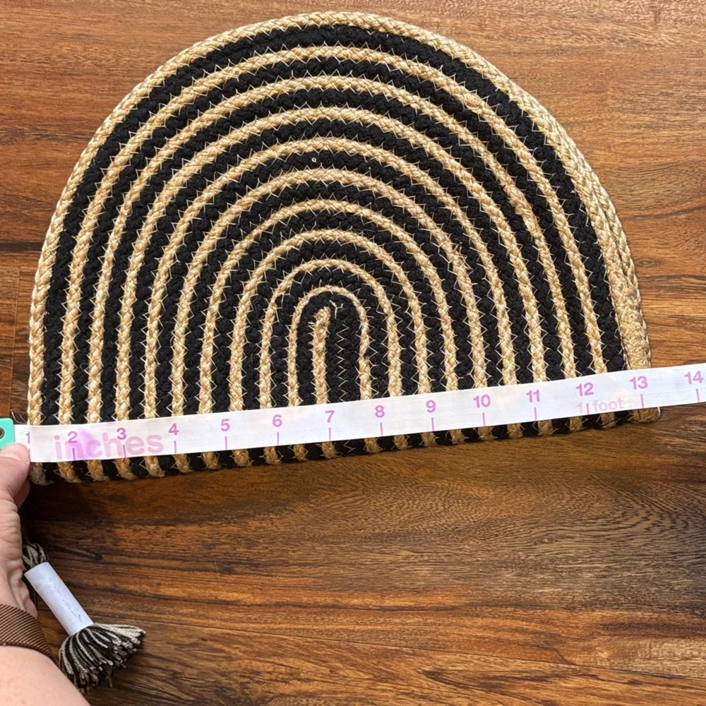 NWT Lulus Woven Straw Clutch Black & Natural Semi-Circle - Picture 6 of 6